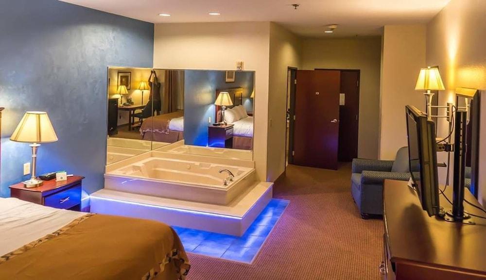 swimming pool spa