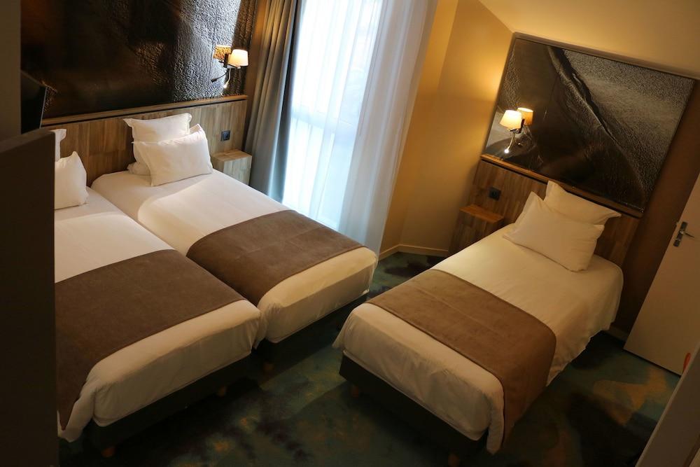 rooms