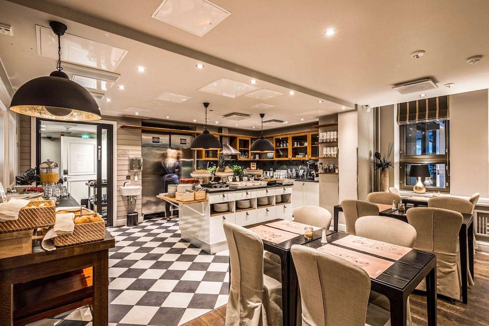restaurant cafeteria