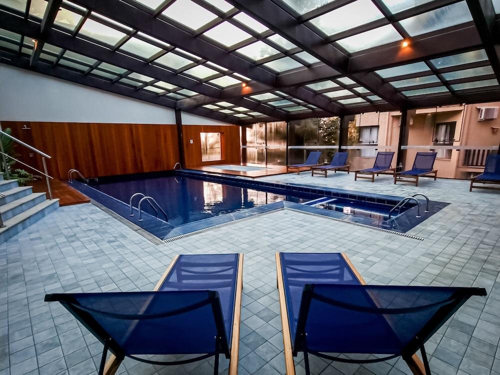 swimming pool spa