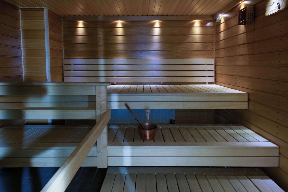 swimming pool spa