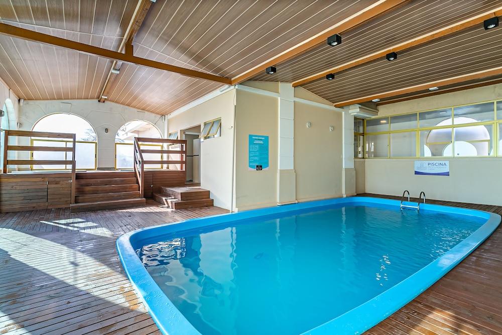 swimming pool spa