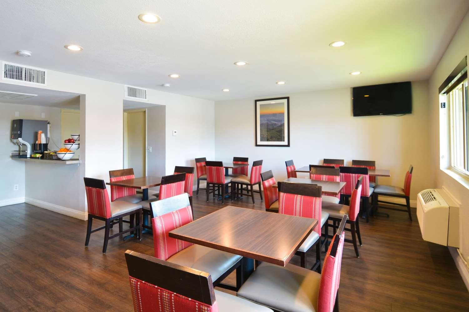 restaurant cafeteria