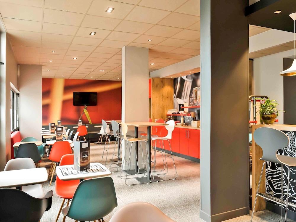 restaurant-cafeteria