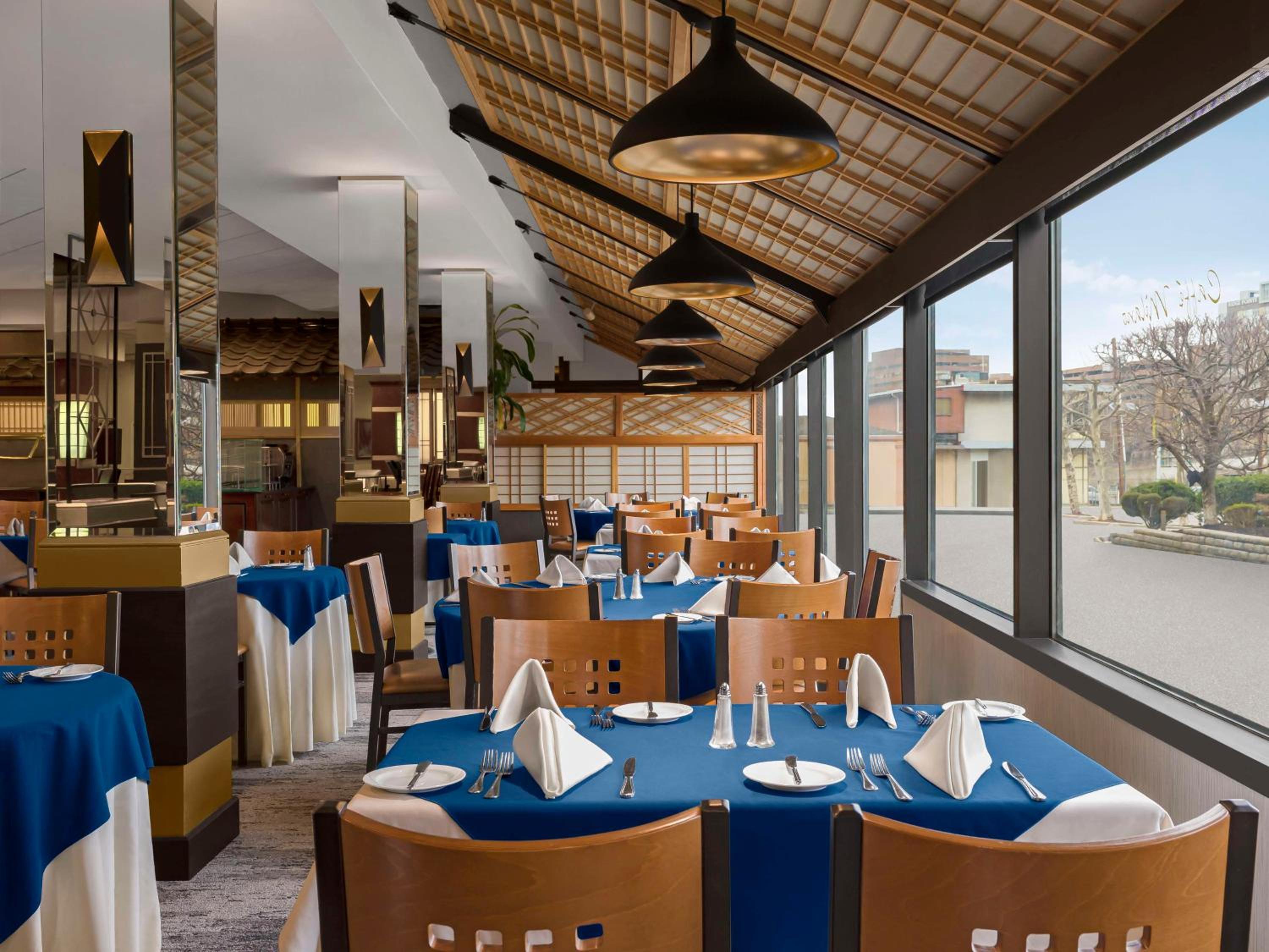 restaurant cafeteria