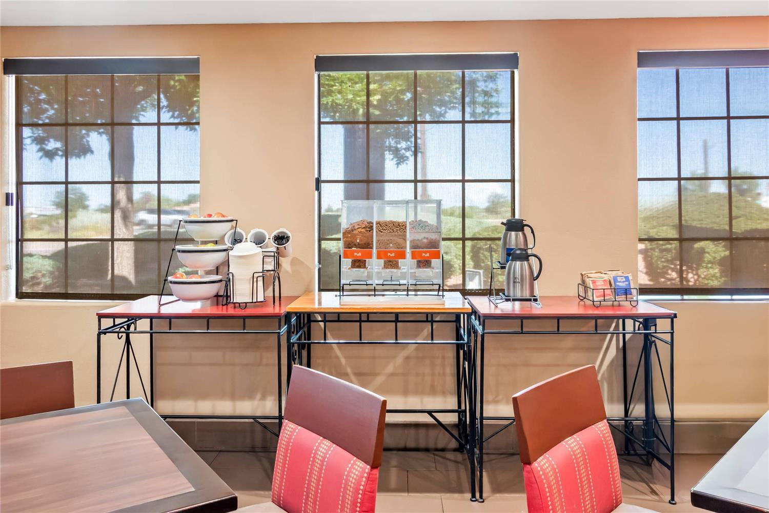 restaurant cafeteria