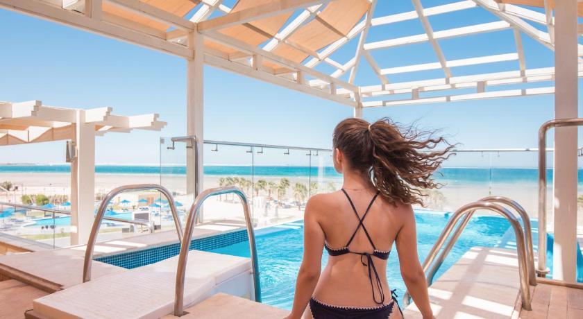 swimming pool spa