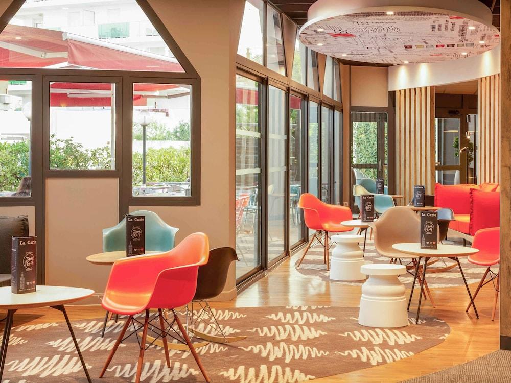 restaurant-cafeteria