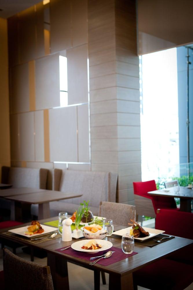 restaurant-cafeteria