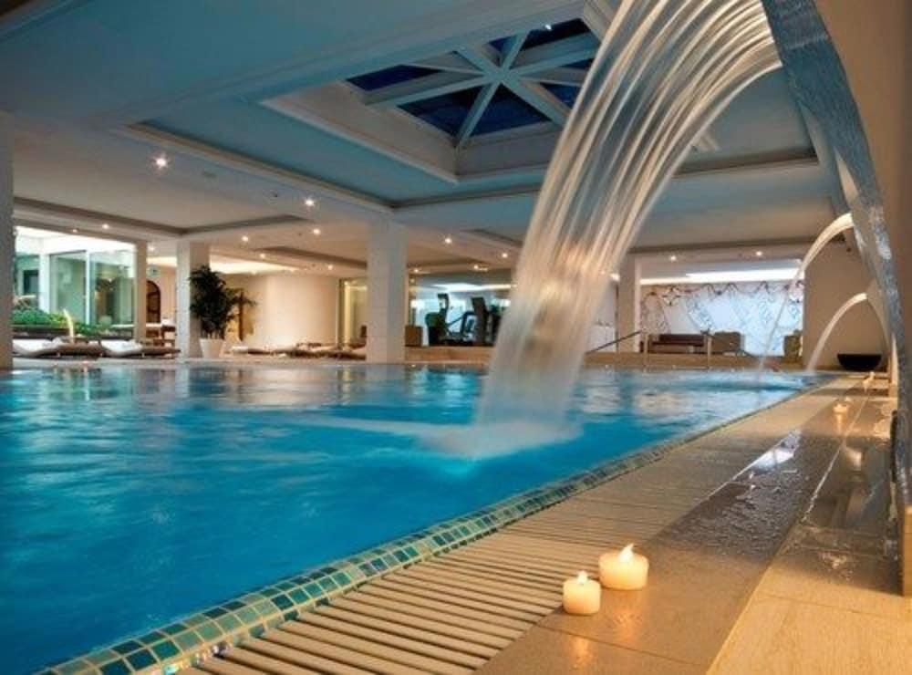 swimming pool spa