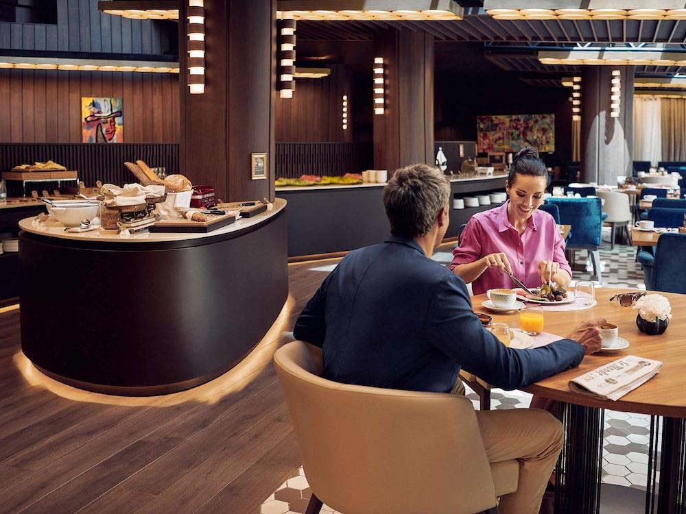 restaurant-cafeteria
