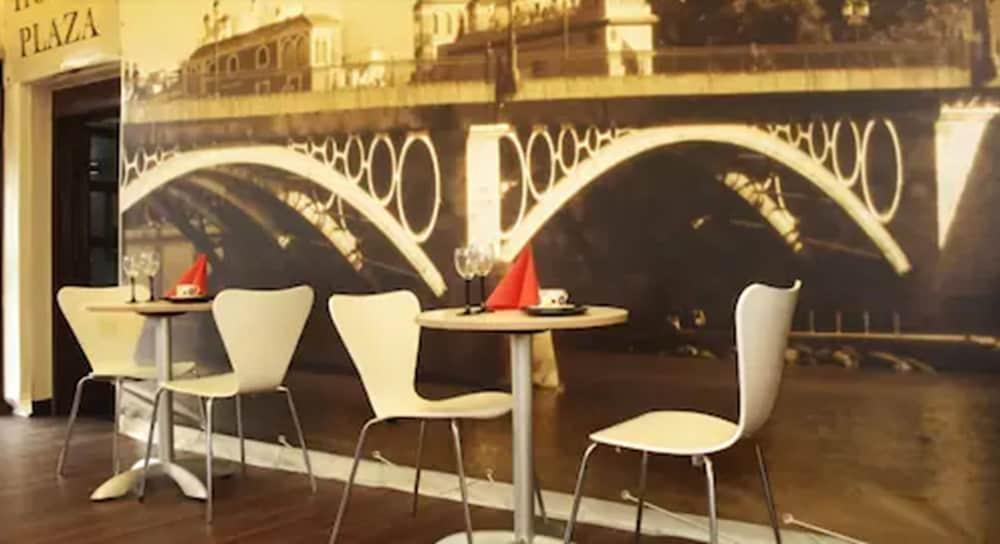 restaurant cafeteria
