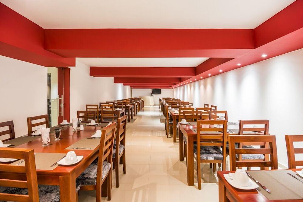 restaurant cafeteria