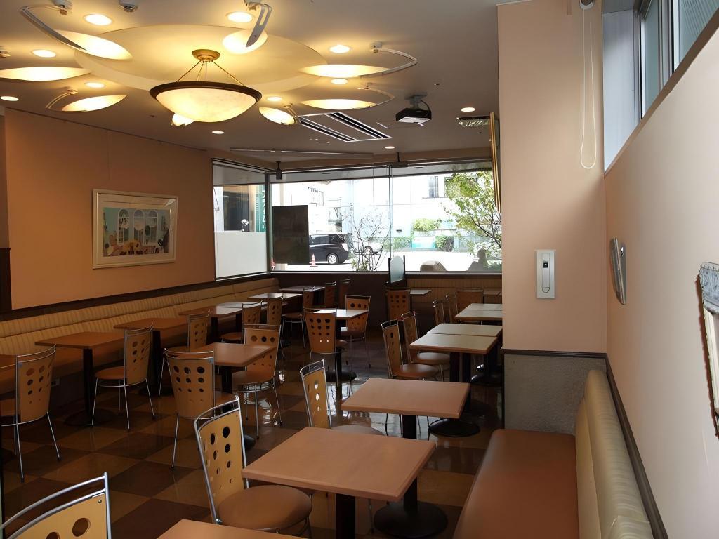 restaurant cafeteria
