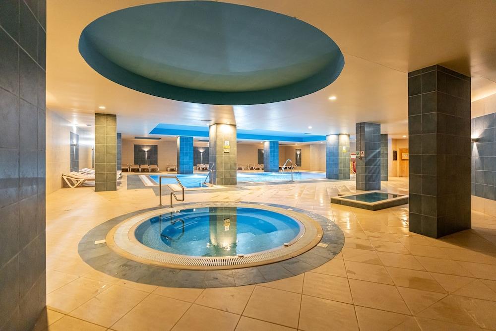 swimming pool spa