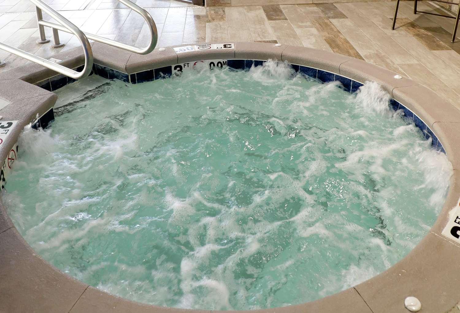 swimming pool spa