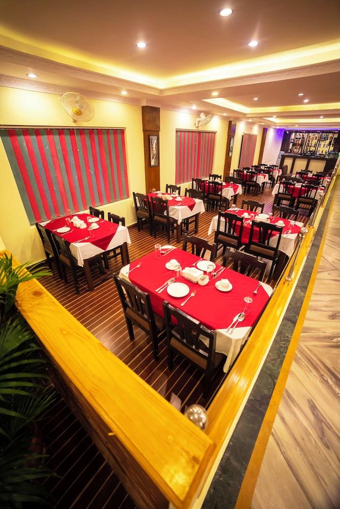 restaurant cafeteria