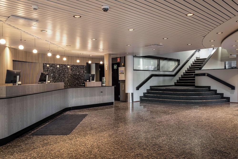 lobby