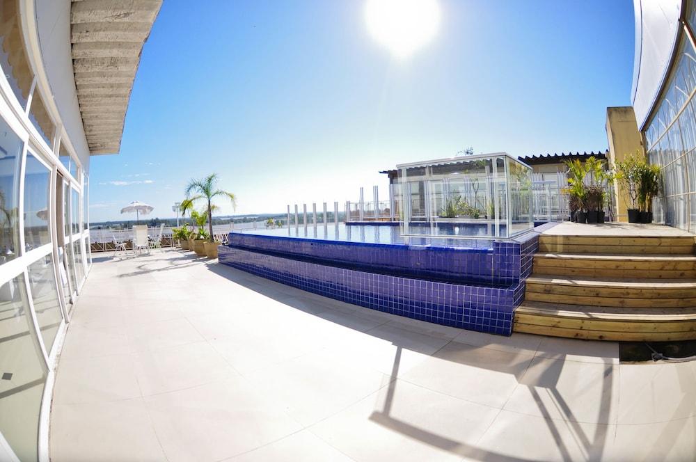 swimming pool spa