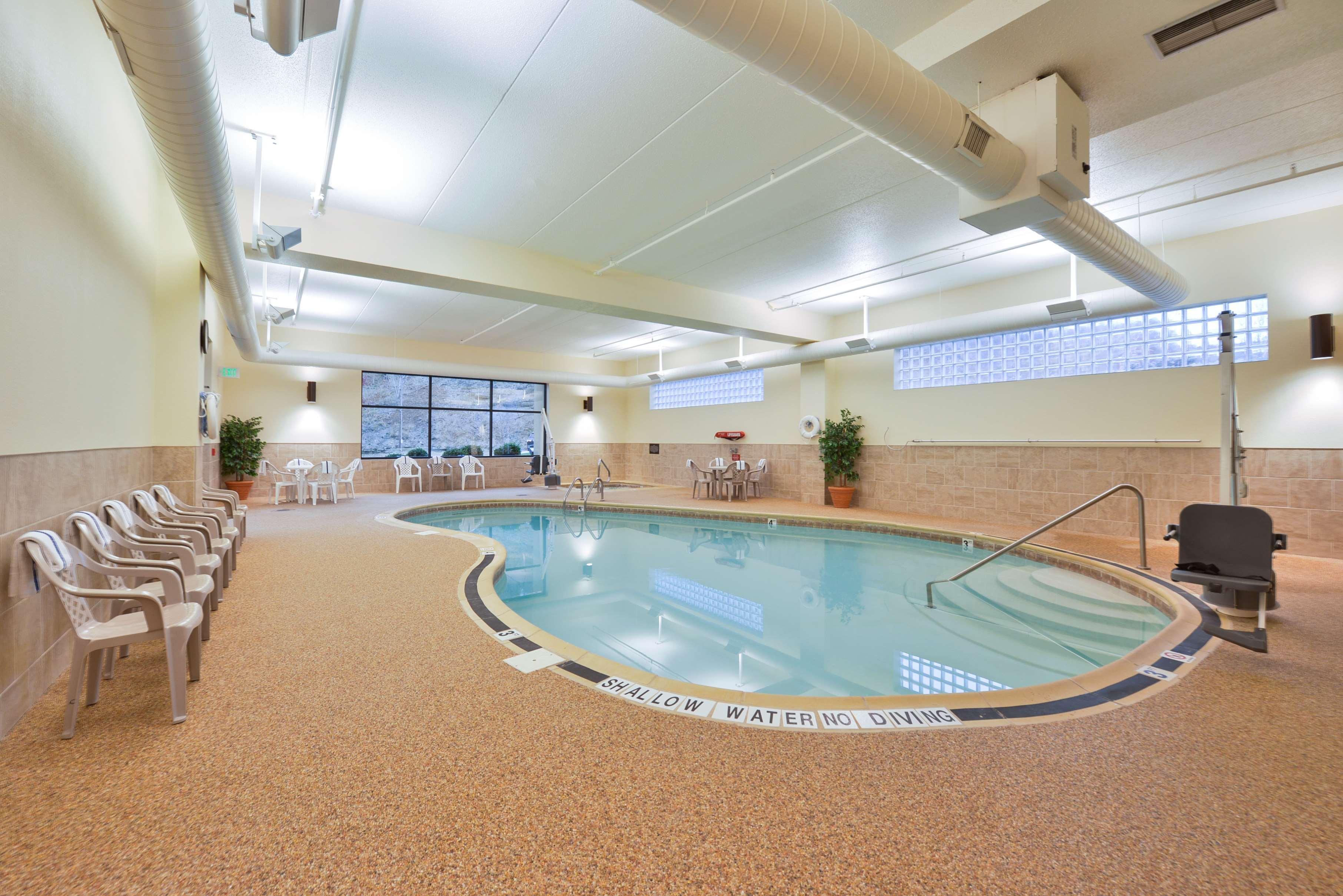 swimming pool spa