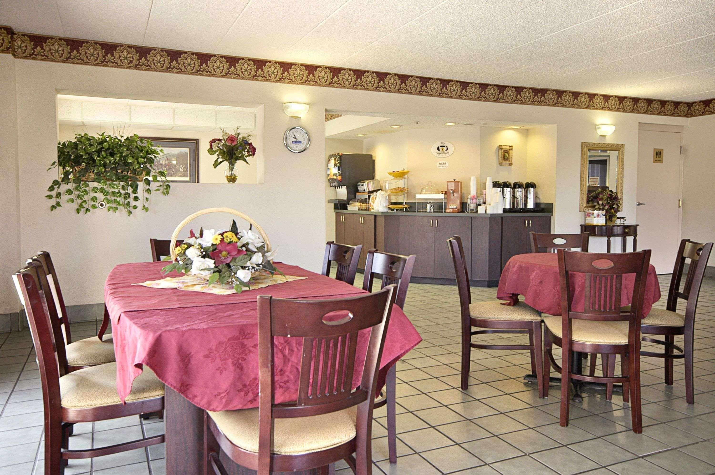 restaurant cafeteria