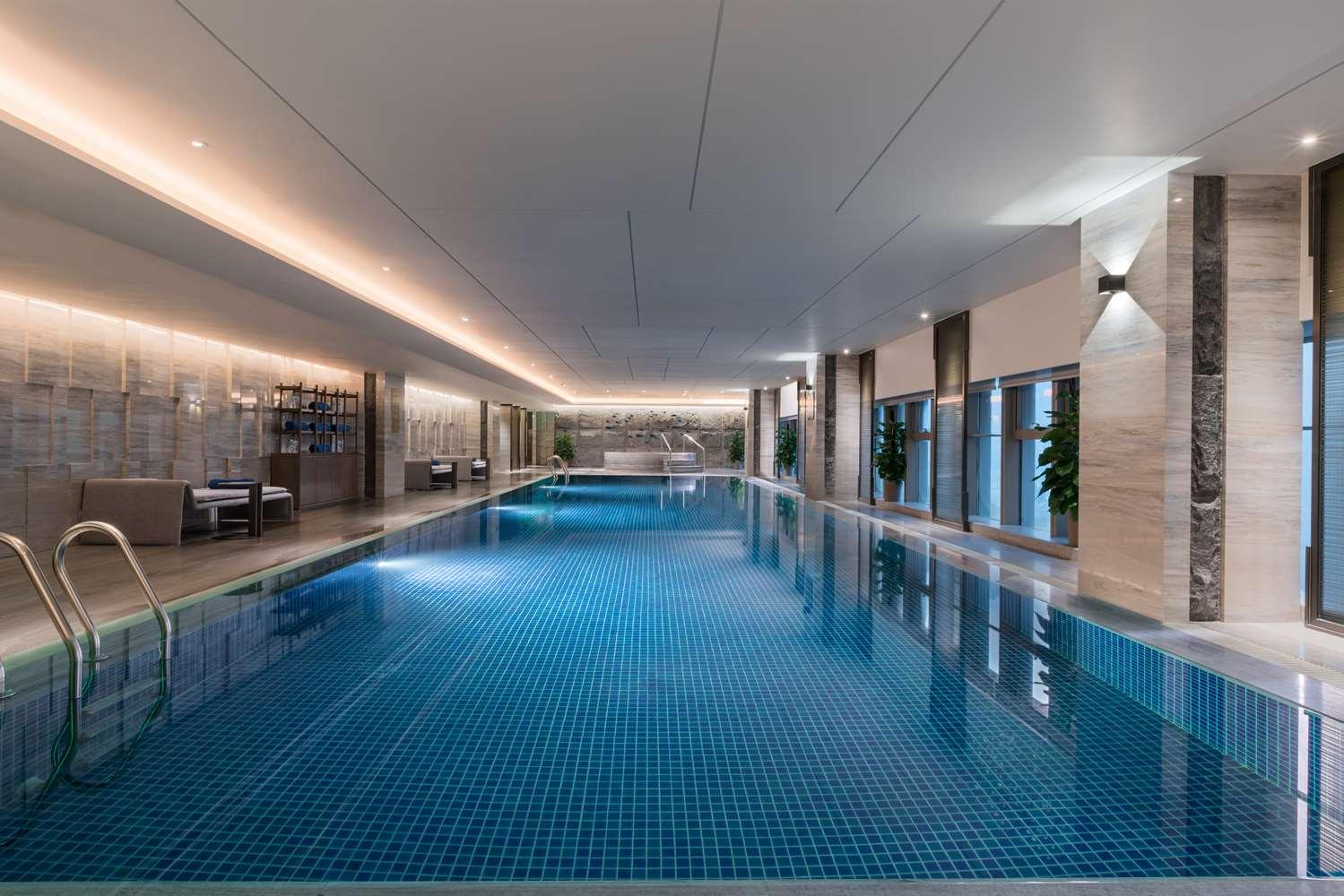 swimming pool spa