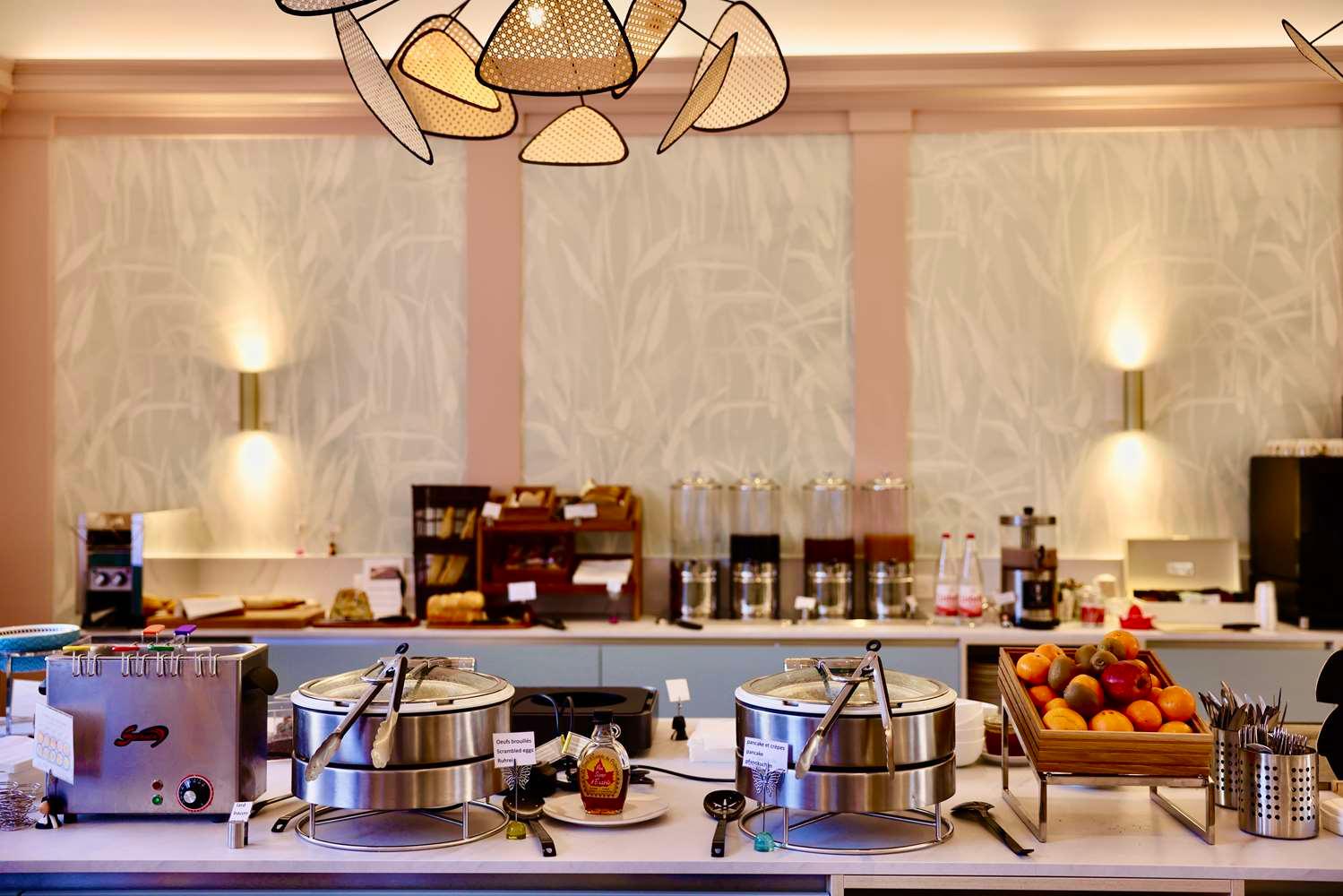 restaurant cafeteria