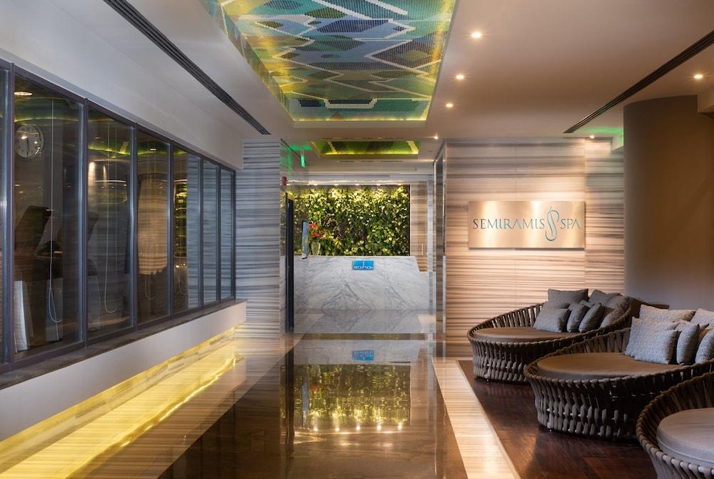 swimming pool spa