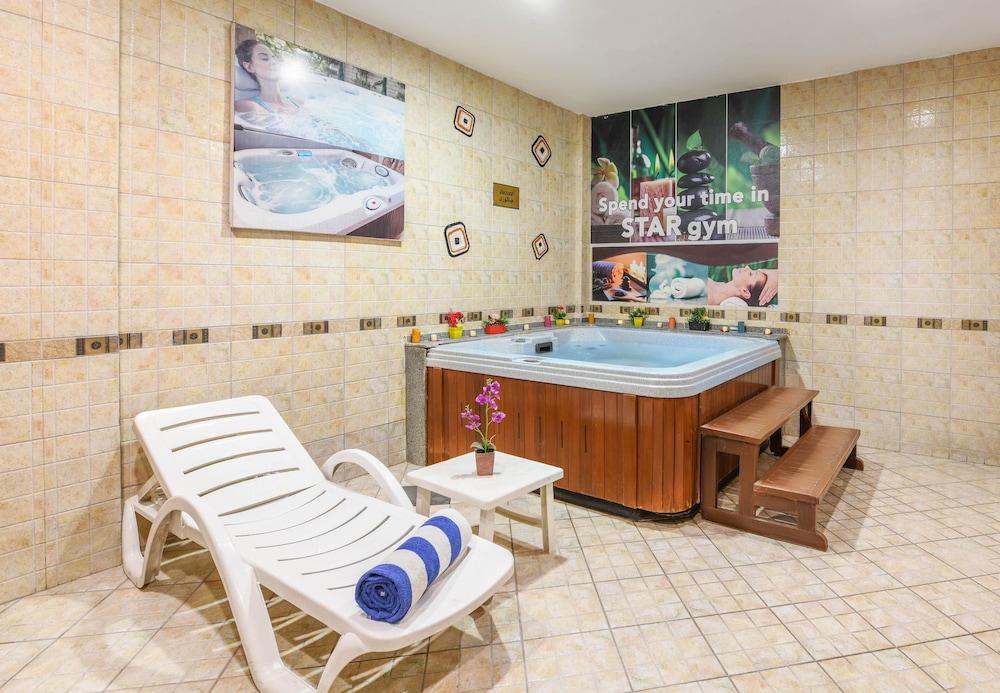swimming pool spa
