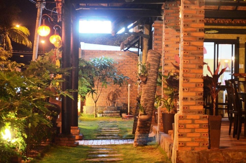 surroundings