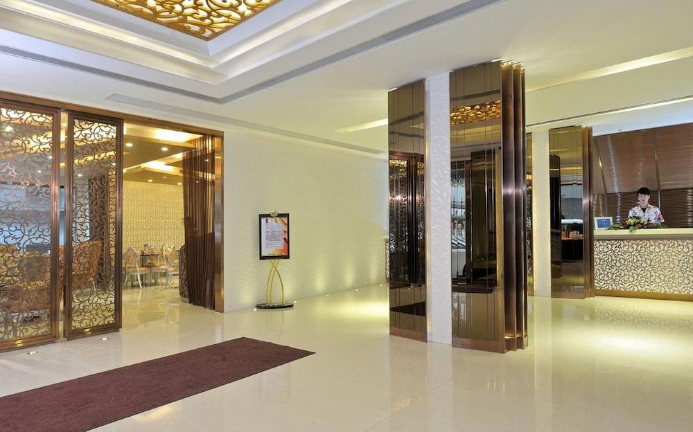 lobby