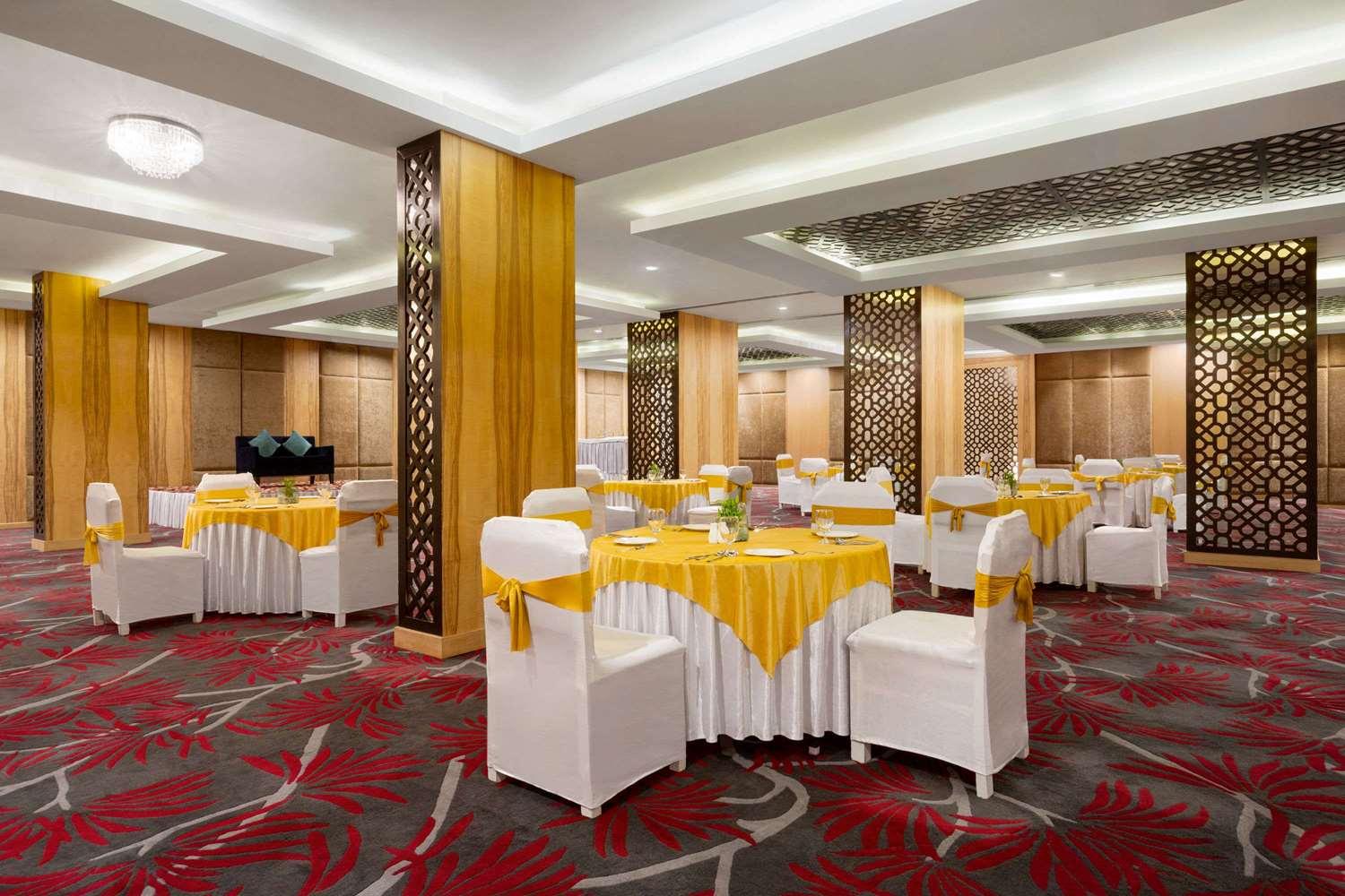 restaurant cafeteria