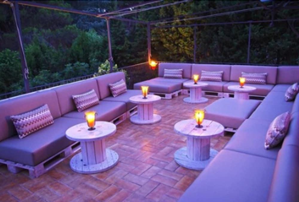lounge