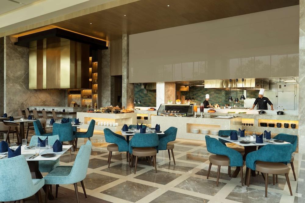 restaurant cafeteria