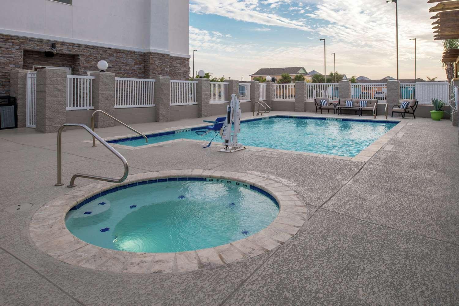 swimming pool spa