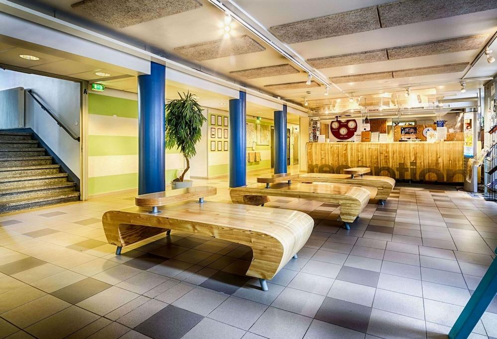 lobby