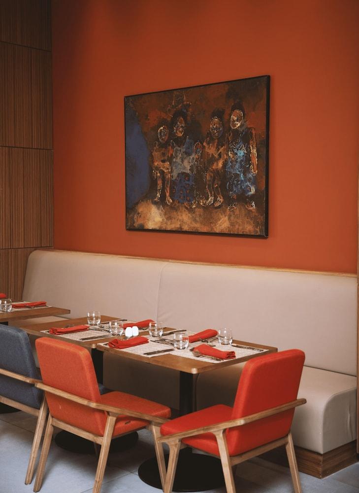 restaurant cafeteria