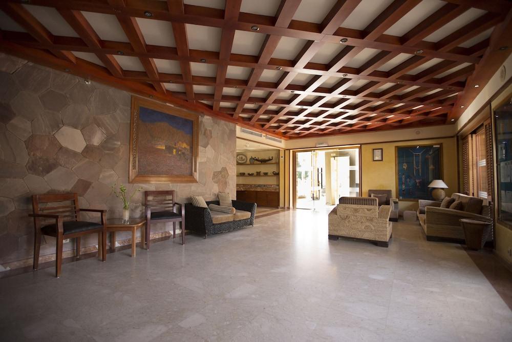 lobby