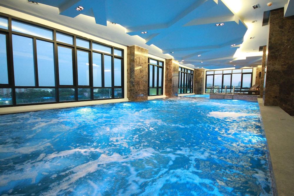 swimming pool spa
