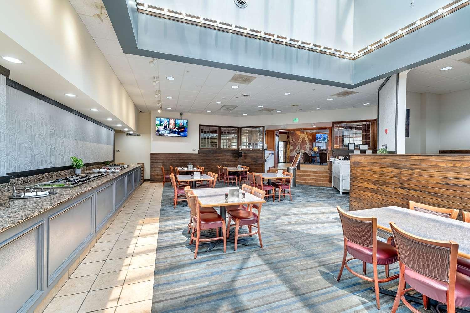 restaurant cafeteria