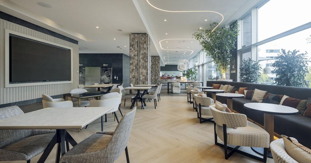 restaurant-cafeteria