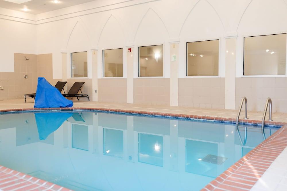 swimming pool spa