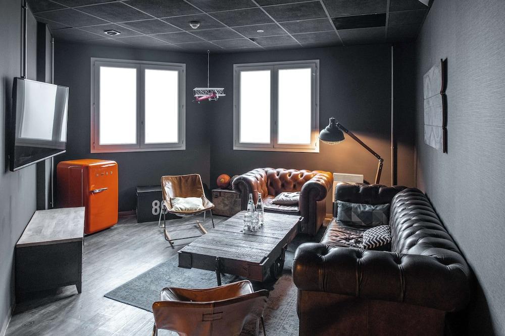 lounge
