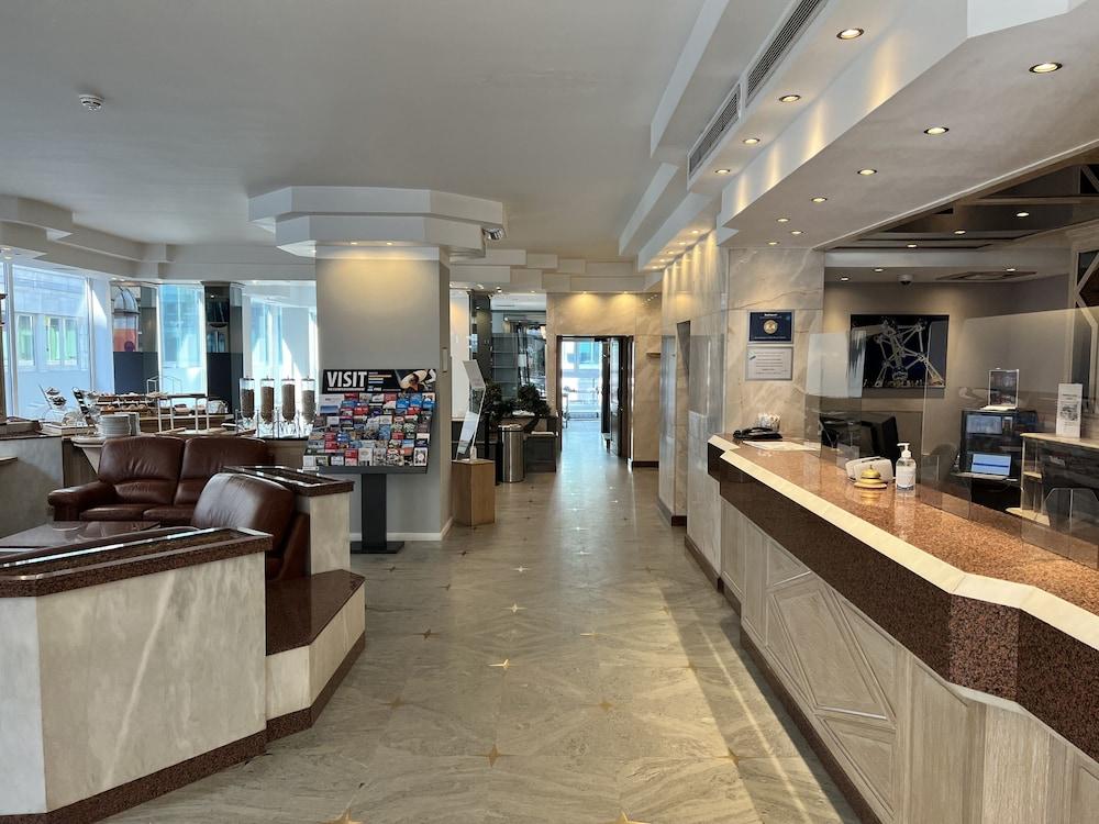 lobby