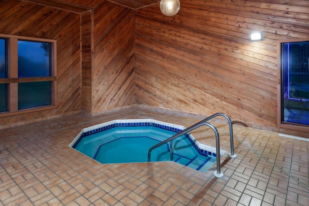 swimming pool spa