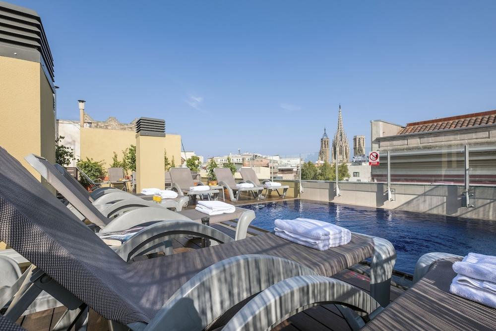 swimming pool spa