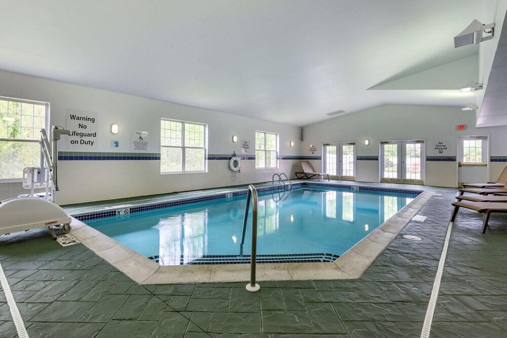 swimming pool spa