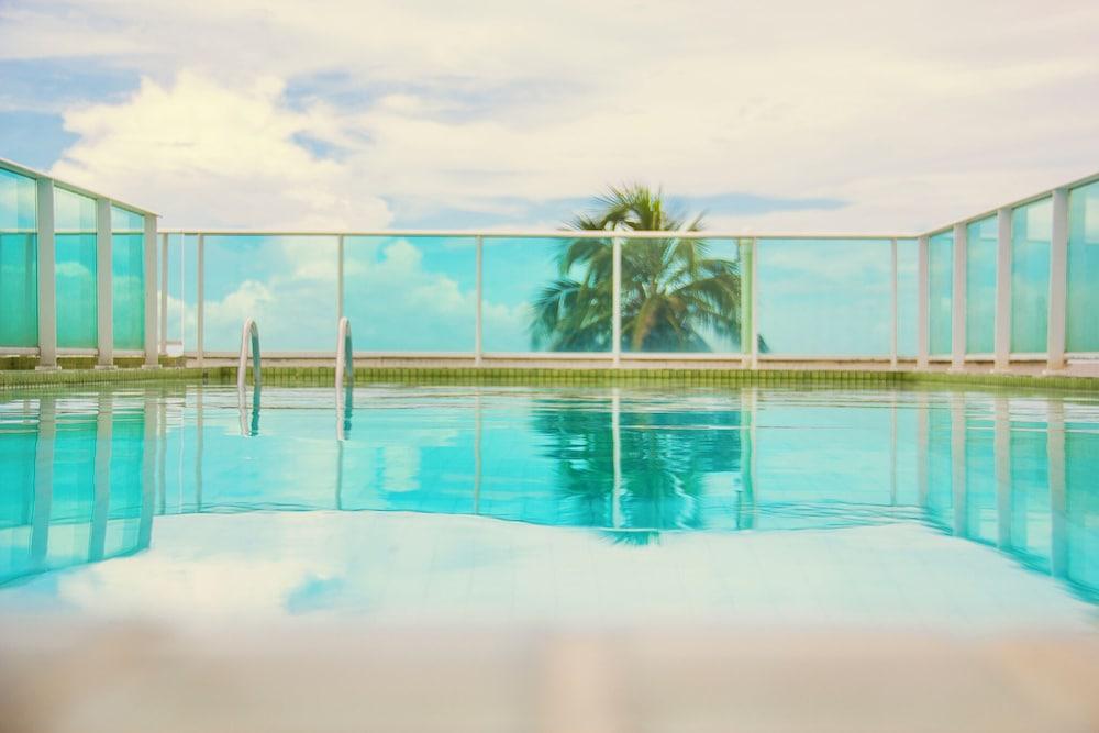 swimming pool spa