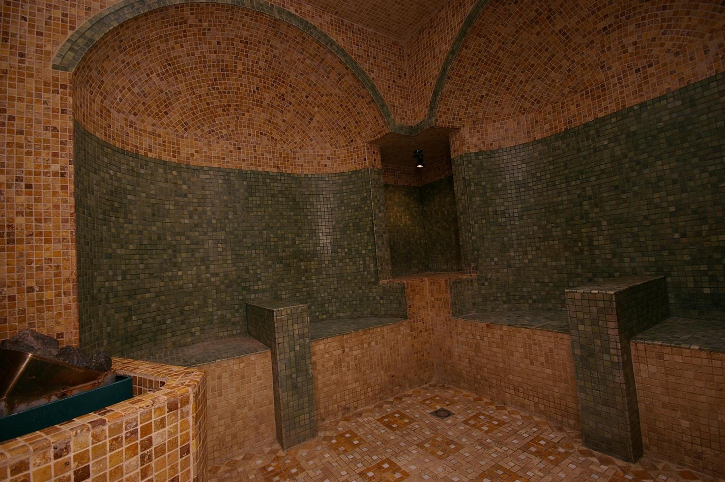 swimming pool spa