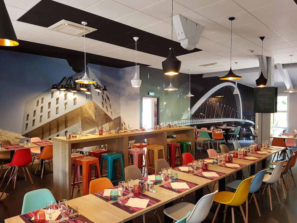 restaurant-cafeteria